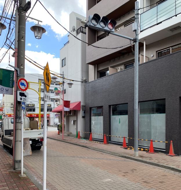 東京都大田区多摩川／東急多摩川線・矢口渡駅から徒歩2分、多摩堤通りと商店街との交差点に面した新築1階テナント