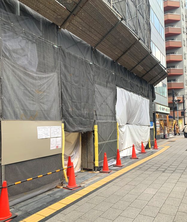 東京都台東区台東／東京メトロ日比谷線・仲御徒町駅から徒歩2分、今夏リニューアルオープン予定の昭和通りに面した視認性の良い1階テナント